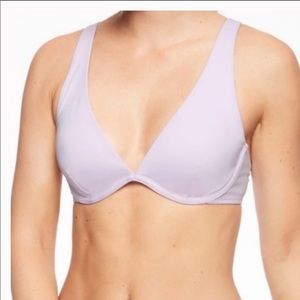 NWT Athleta Bra Cup Plunge Bikini Top. Medium/34D